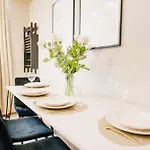 Apartment City-apartment „kreuzviertel-lädchen“mit Parkplatz *