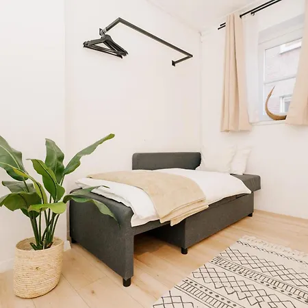 Апартаменты City-apartment Kreuzviertel-laedchen-60 Qm *
