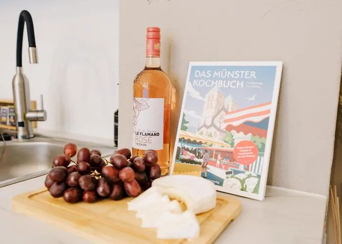 City-apartment „kreuzviertel-lädchen“mit Parkplatz *