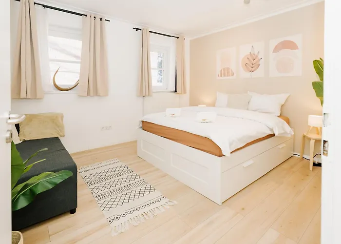 City-apartment „kreuzviertel-lädchen“mit Parkplatz Munster (North Rhine-Westphalia)